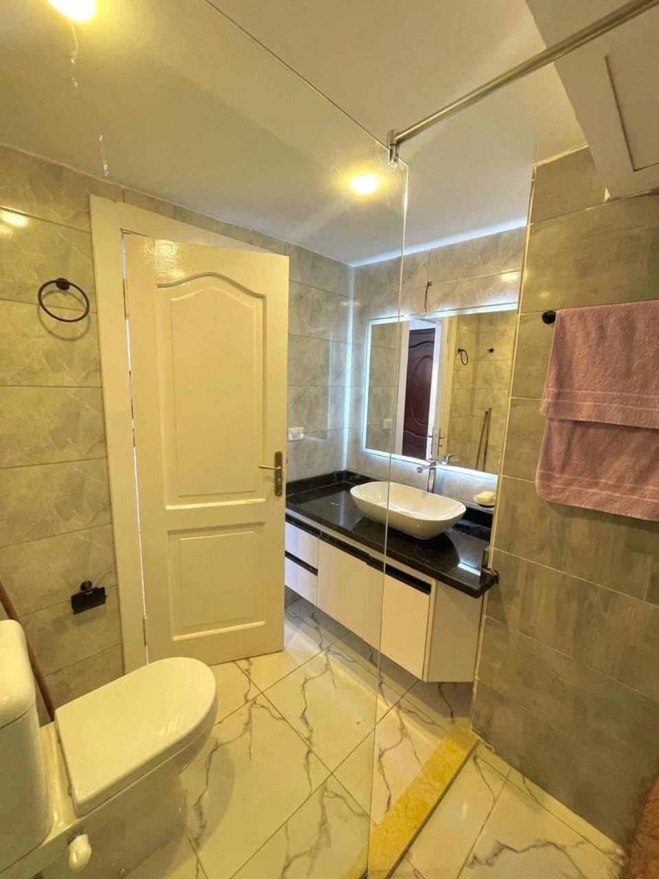 Apartment Bin Attiya
