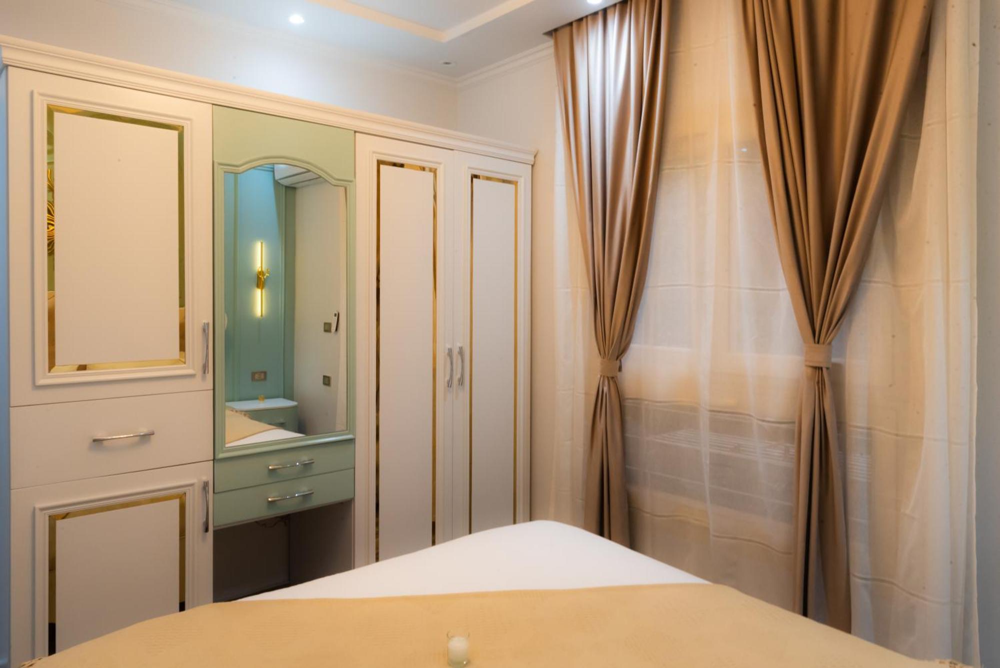 Bs 15 - Next To Dream Hurghada