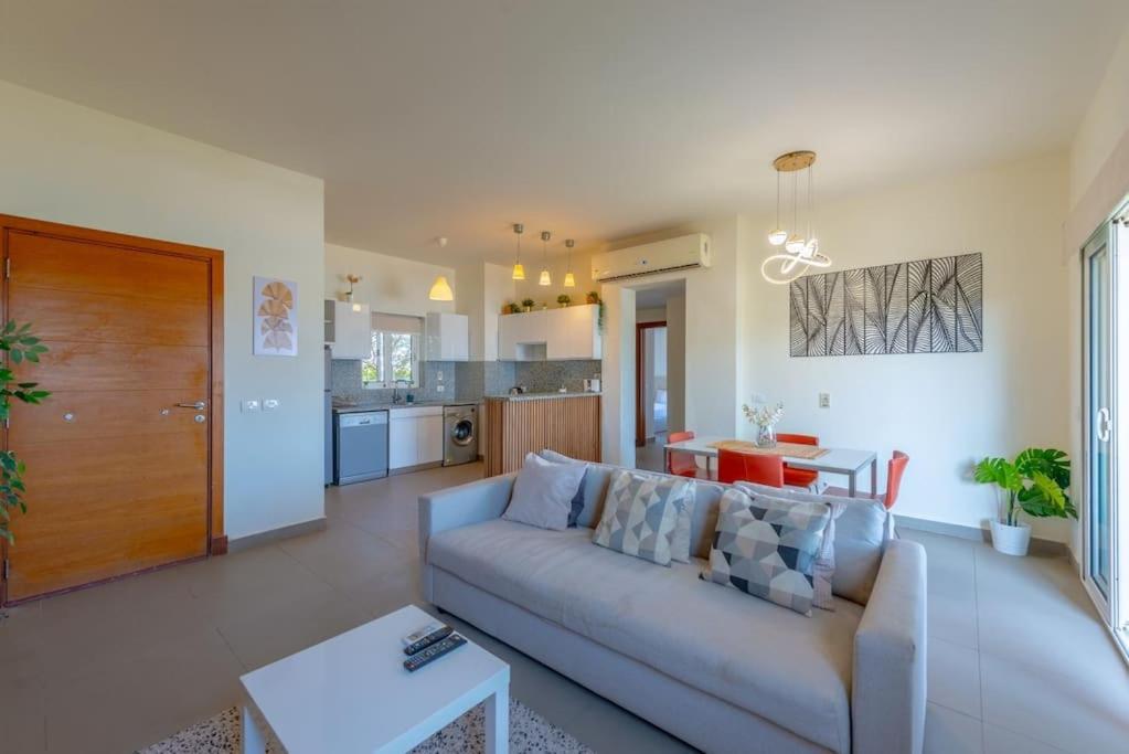 Apartment Gouna Retreat 2br Waterside Hot Tub & Pool Hurghada
