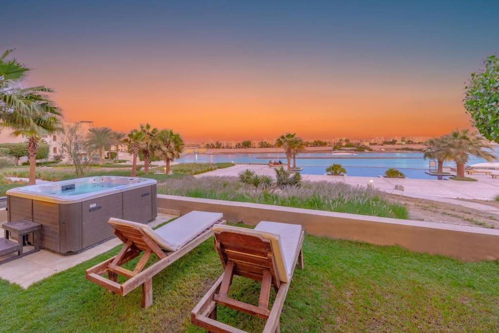 Gouna Retreat 2br Waterside Hot Tub & Pool Apartment