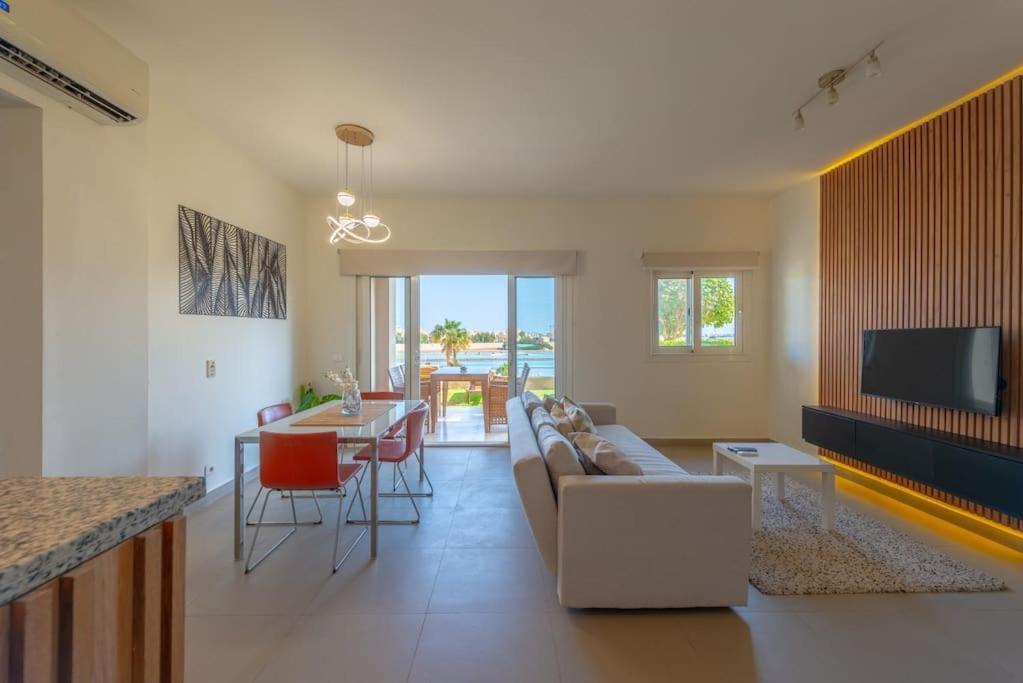 Apartment Gouna Retreat 2br Waterside Hot Tub & Pool Hurghada