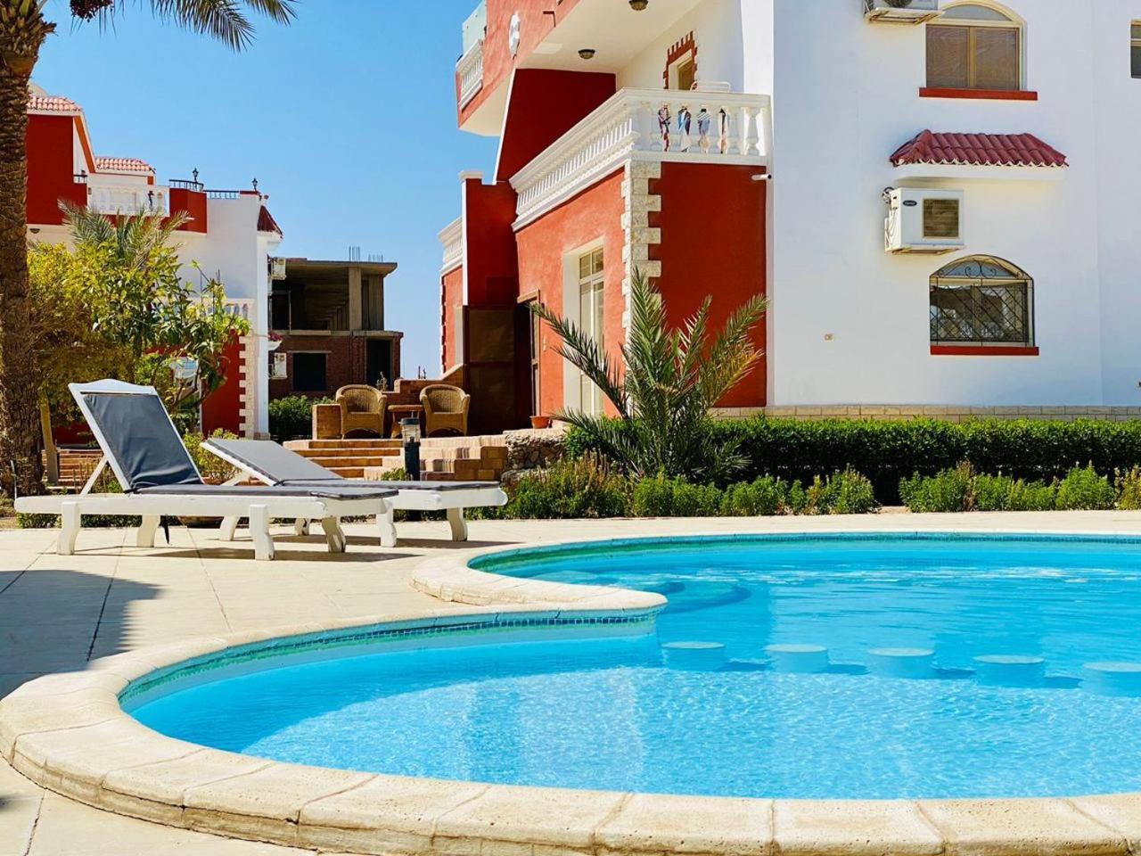 One In A Compound With The Swimming Pool Apartment