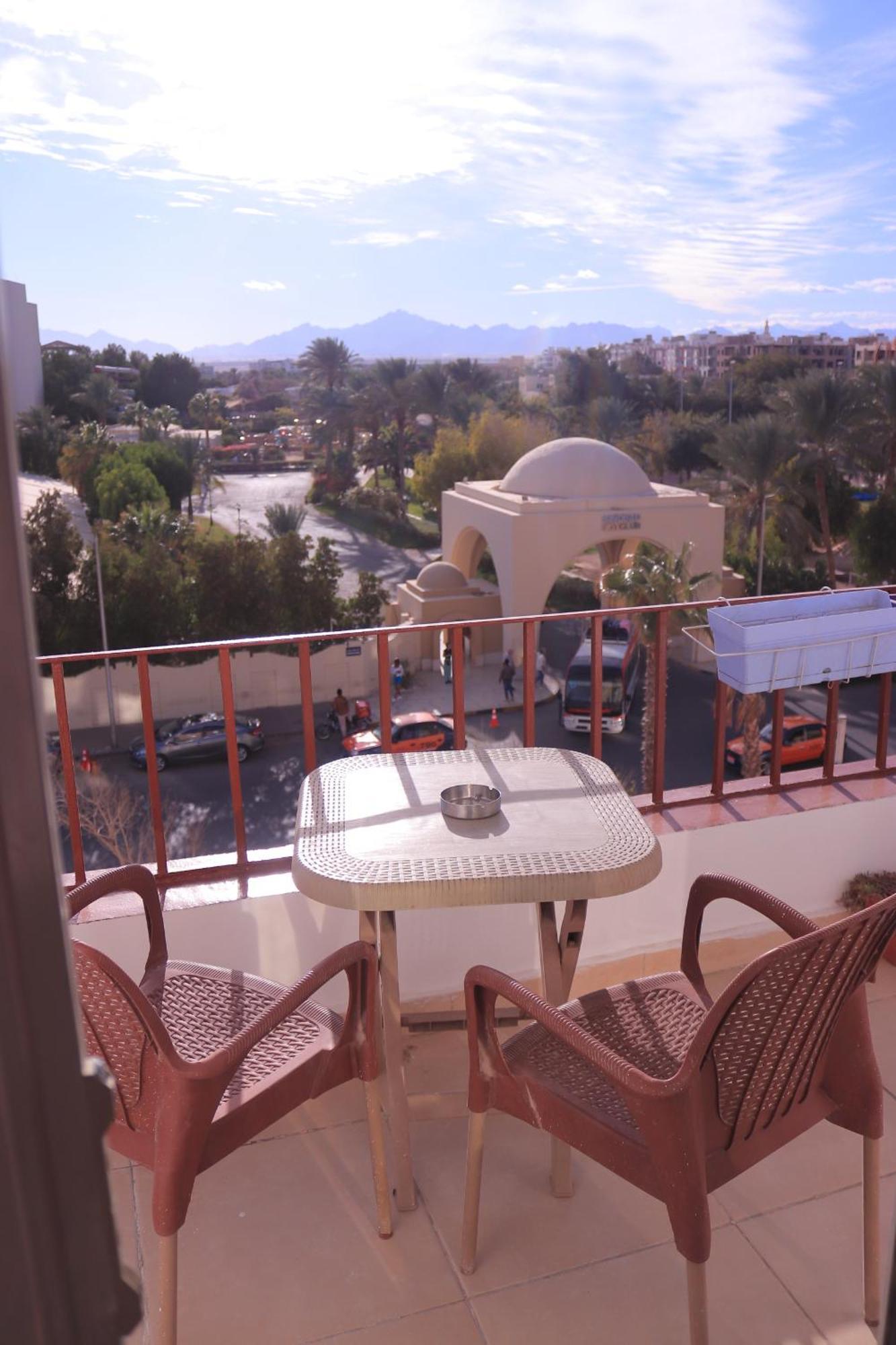 Studio Lotus Compound Near Touristic Mamsha * Hurghada