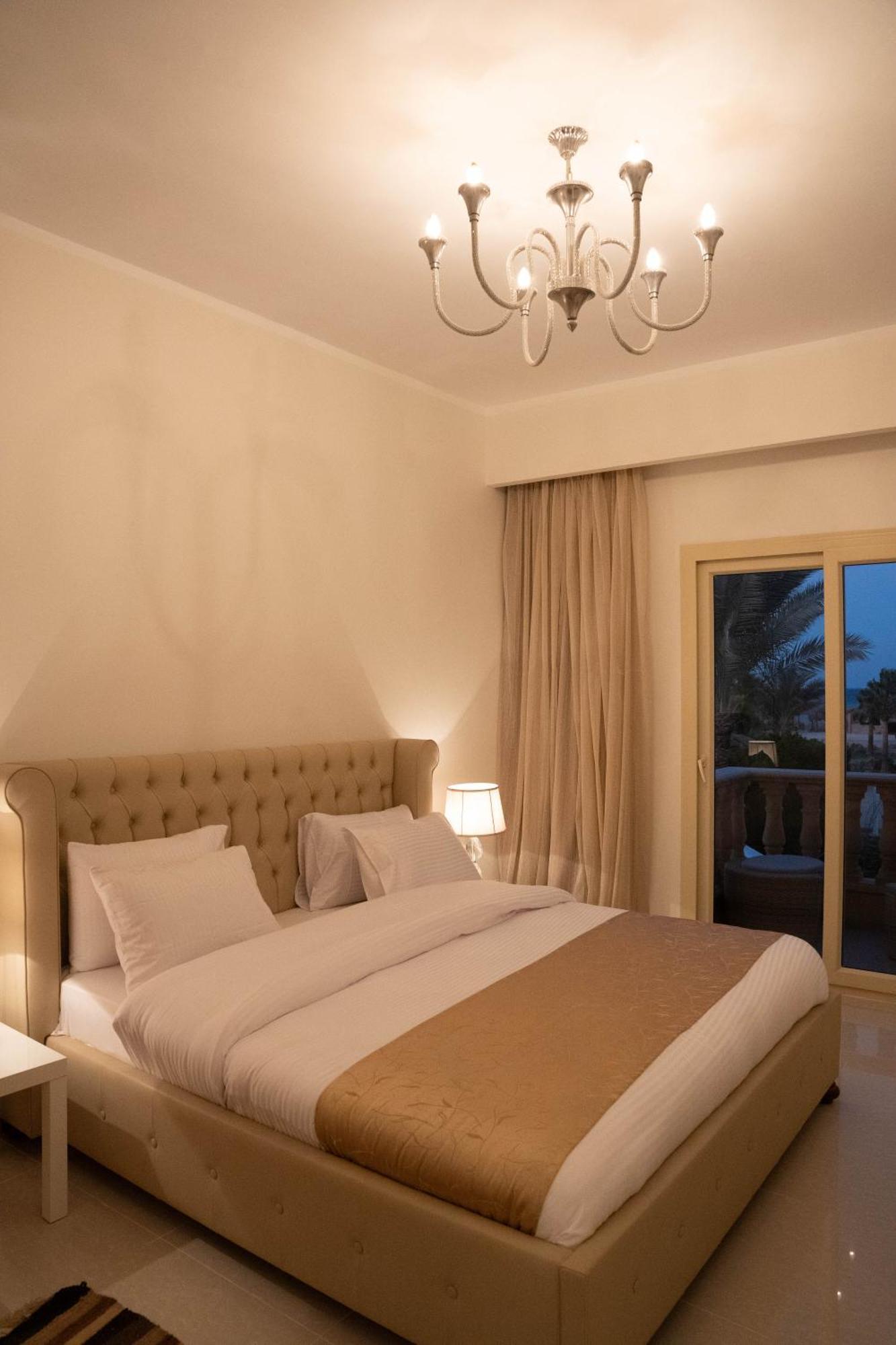 Caves Adults Only 5* Hurghada