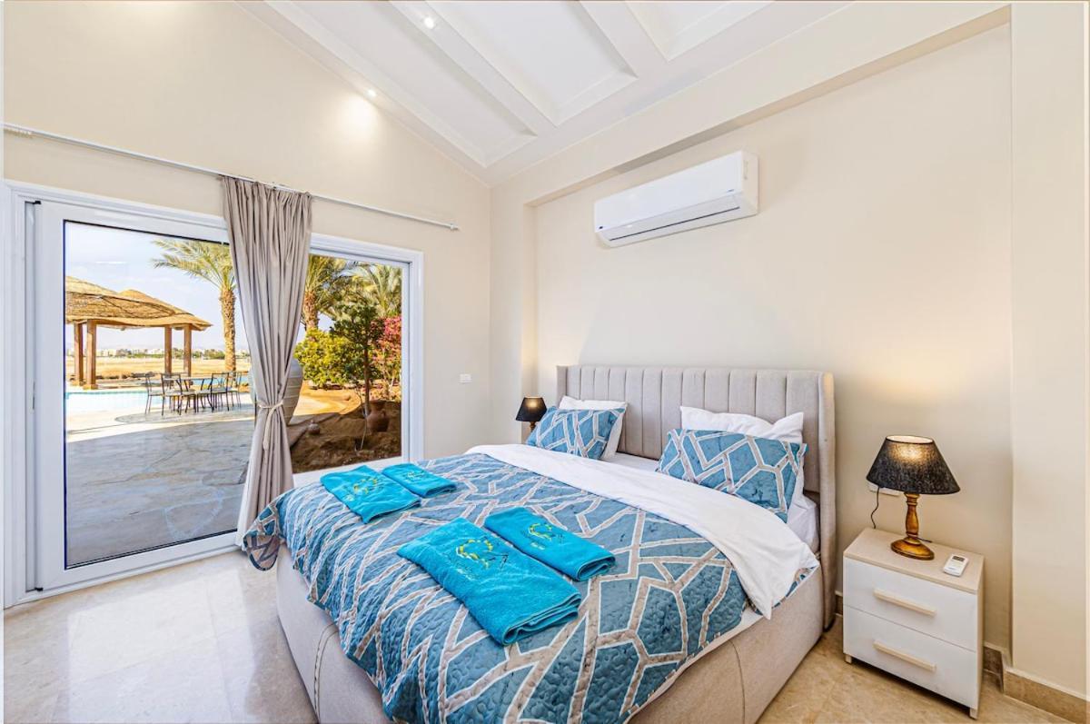 Villa Stunning With Private Heatable Pool