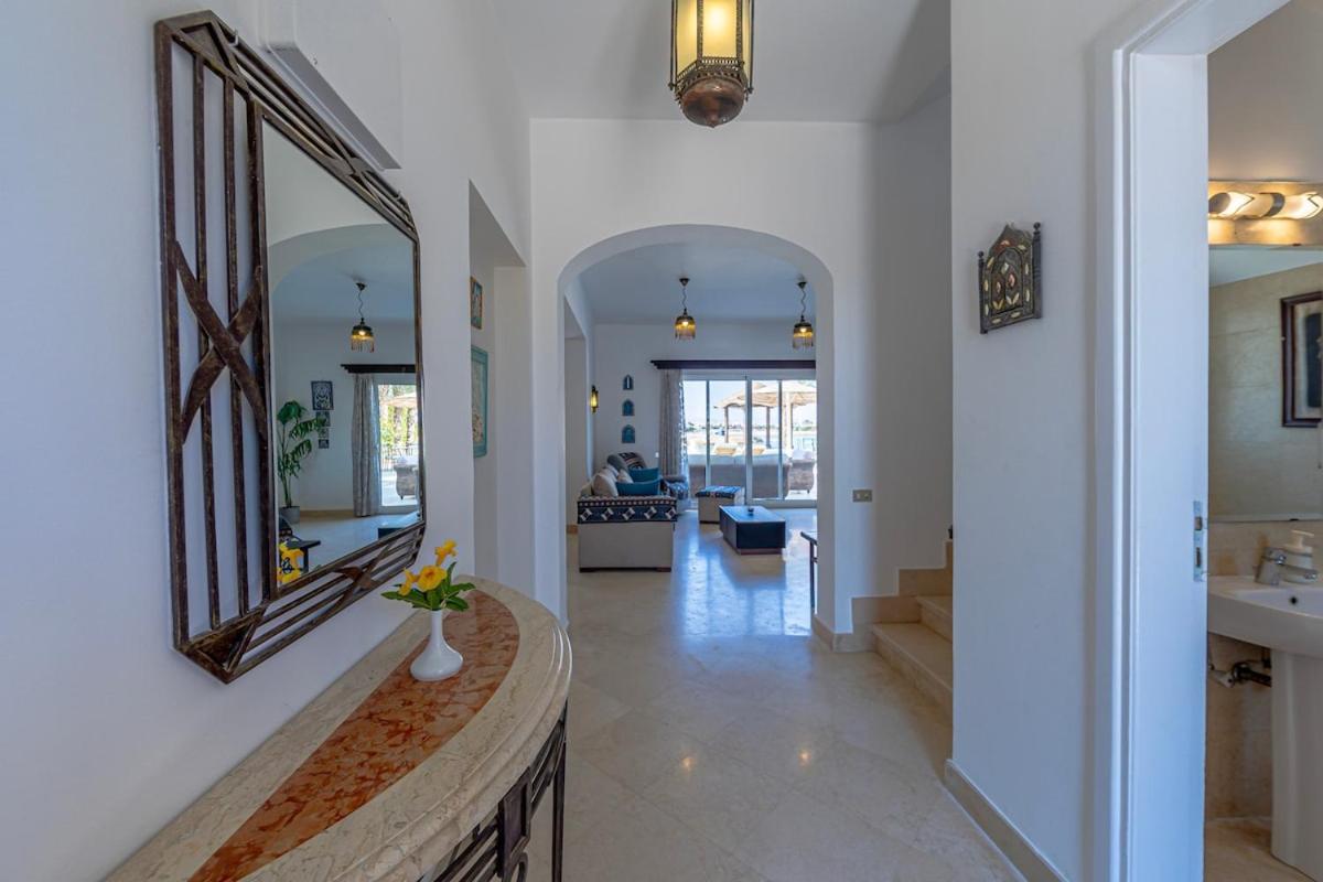 Villa Stunning With Private Heatable Pool *