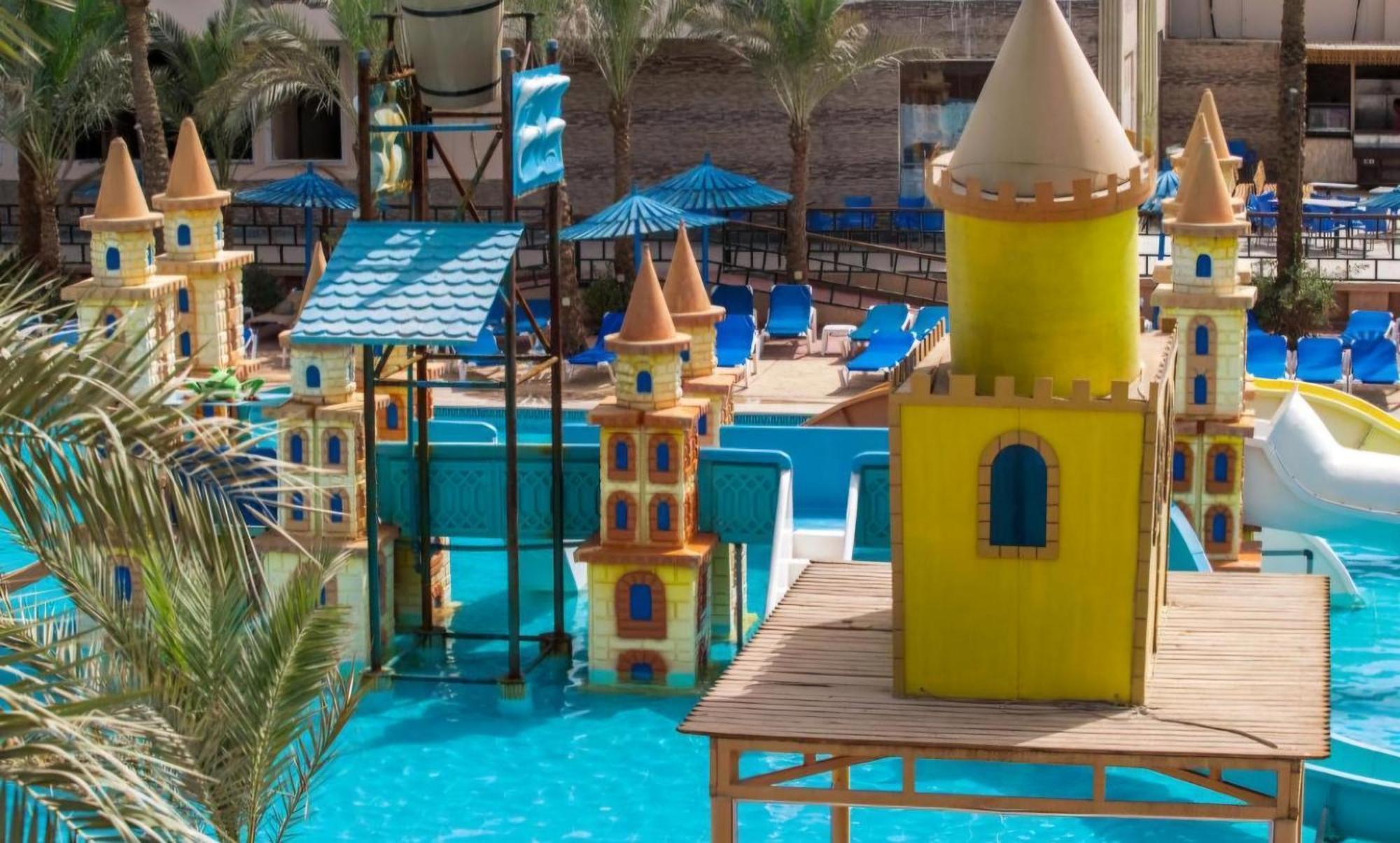 Minaland & Aquapark 4*