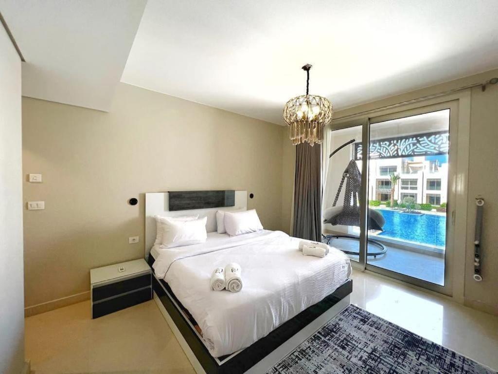 Luxury 5 Bedrooms Sea Front Villa