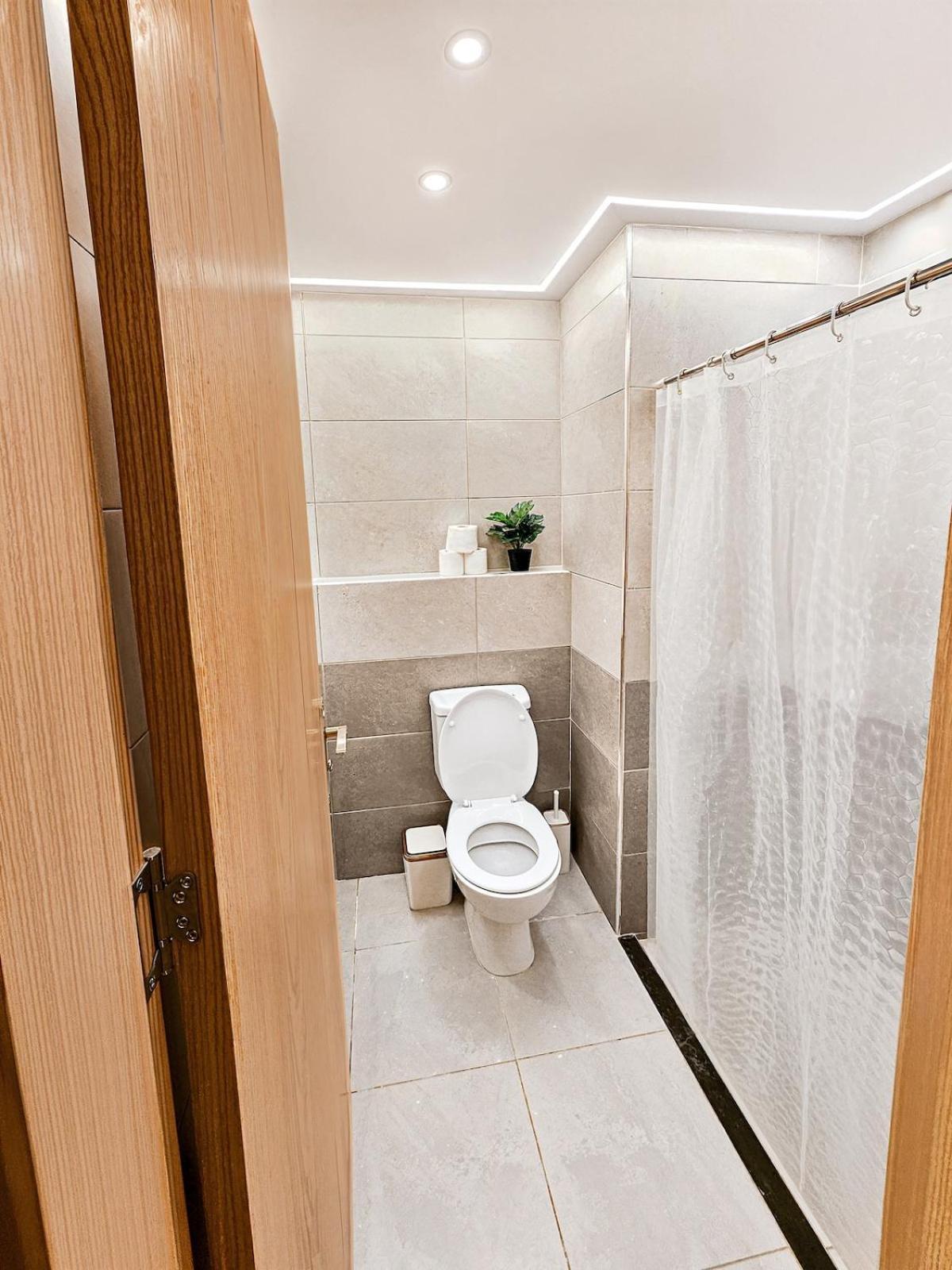 Appartement Private Garden Wi-fi And Access