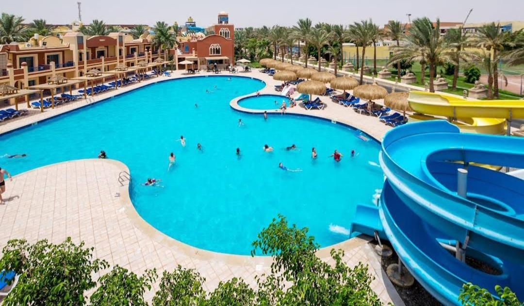 Minaland & Aquapark Hurghada