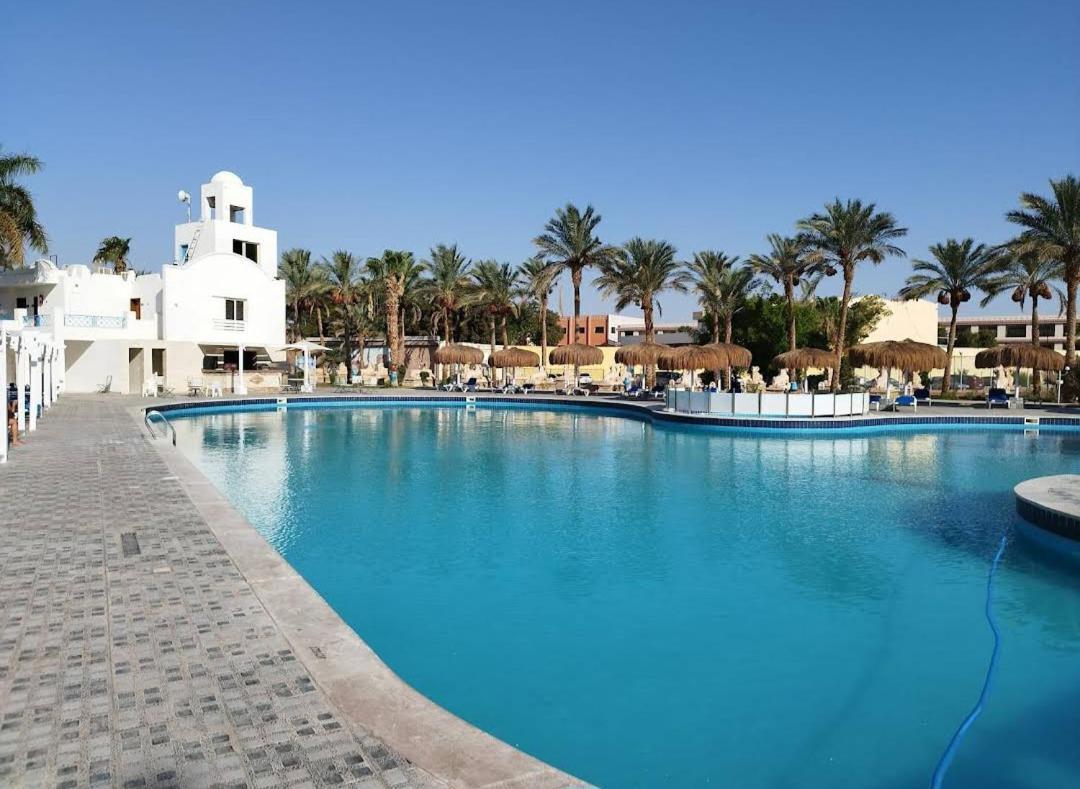 Minaland & Aquapark Aparthotel 4*