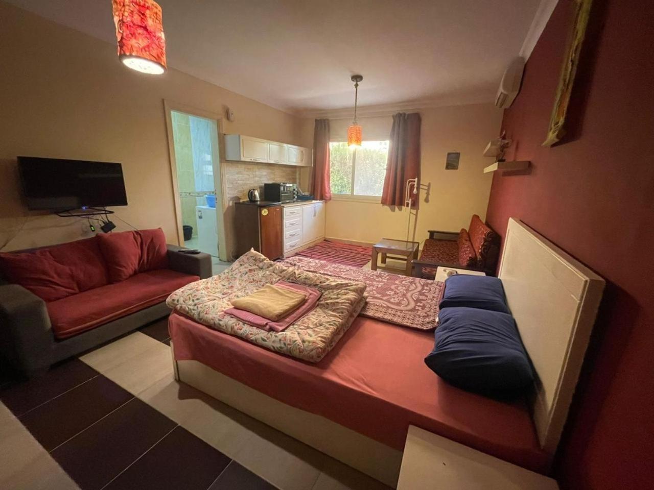 Comfortable In Karma With Private And Pools Family Only Or Female *