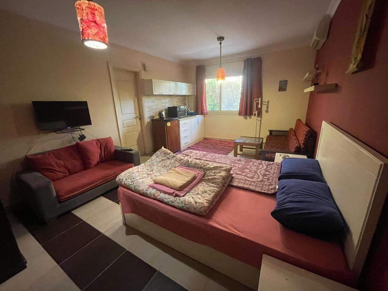 Comfortable In Karma With Private And Pools Family Only Or Female Apartment