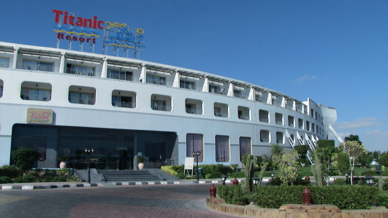 Titanic Aqua Park - Families And Couples Only 4*
