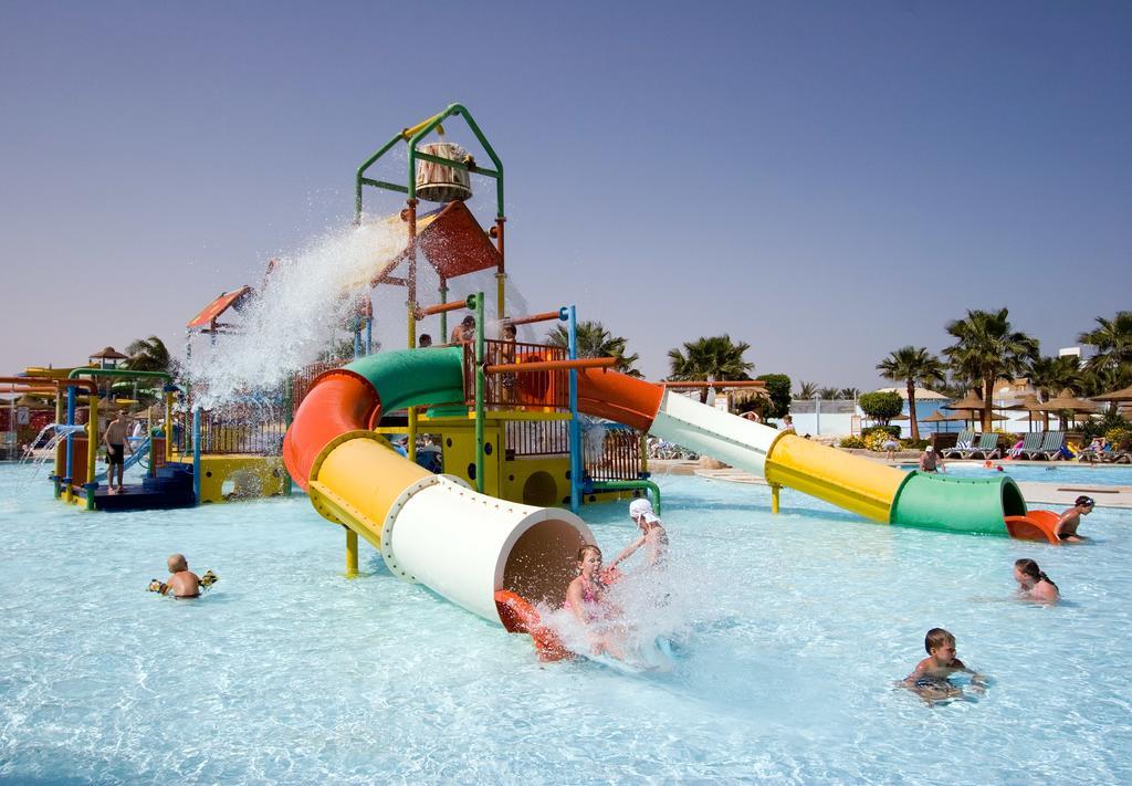 Titanic Aqua Park - Families And Couples Only Station touristique 4*