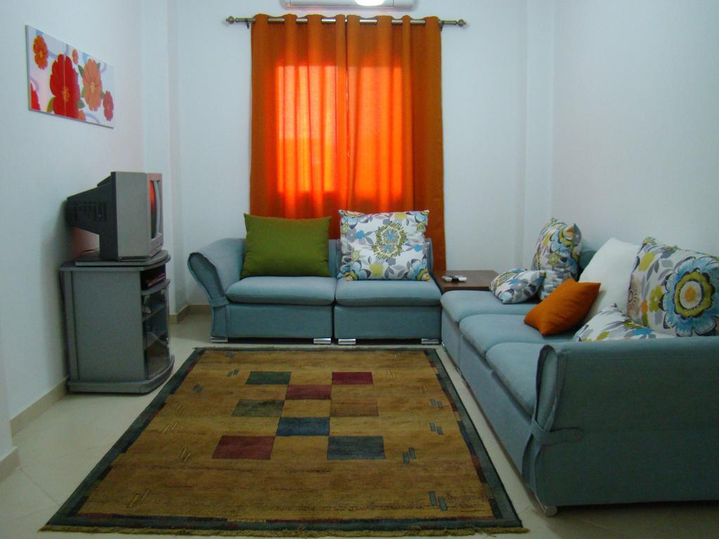 Villages Road Apartment *