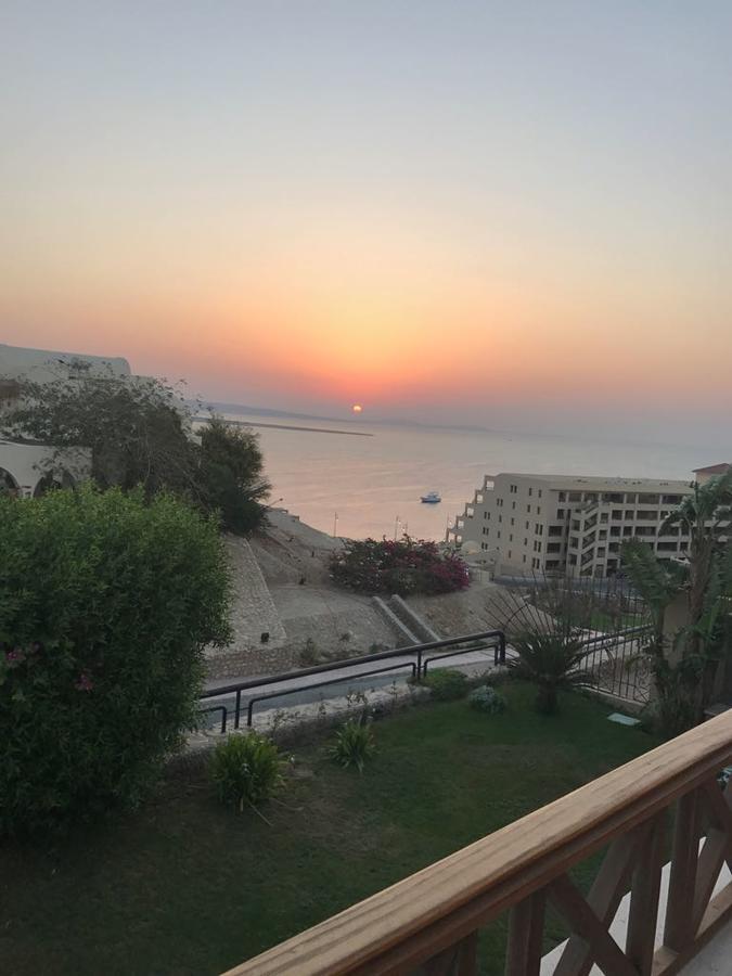 The View Family Pool & Beach Apartment