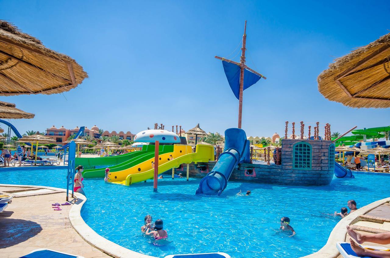 Titanic - Families And Couples Only Resort