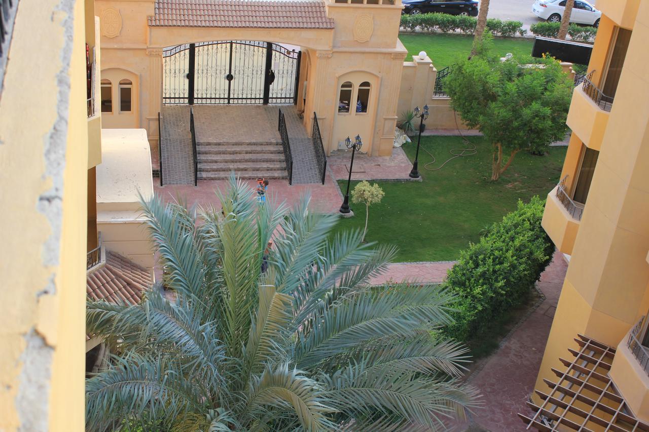 Pool View At British - Unit 02 Appartement *