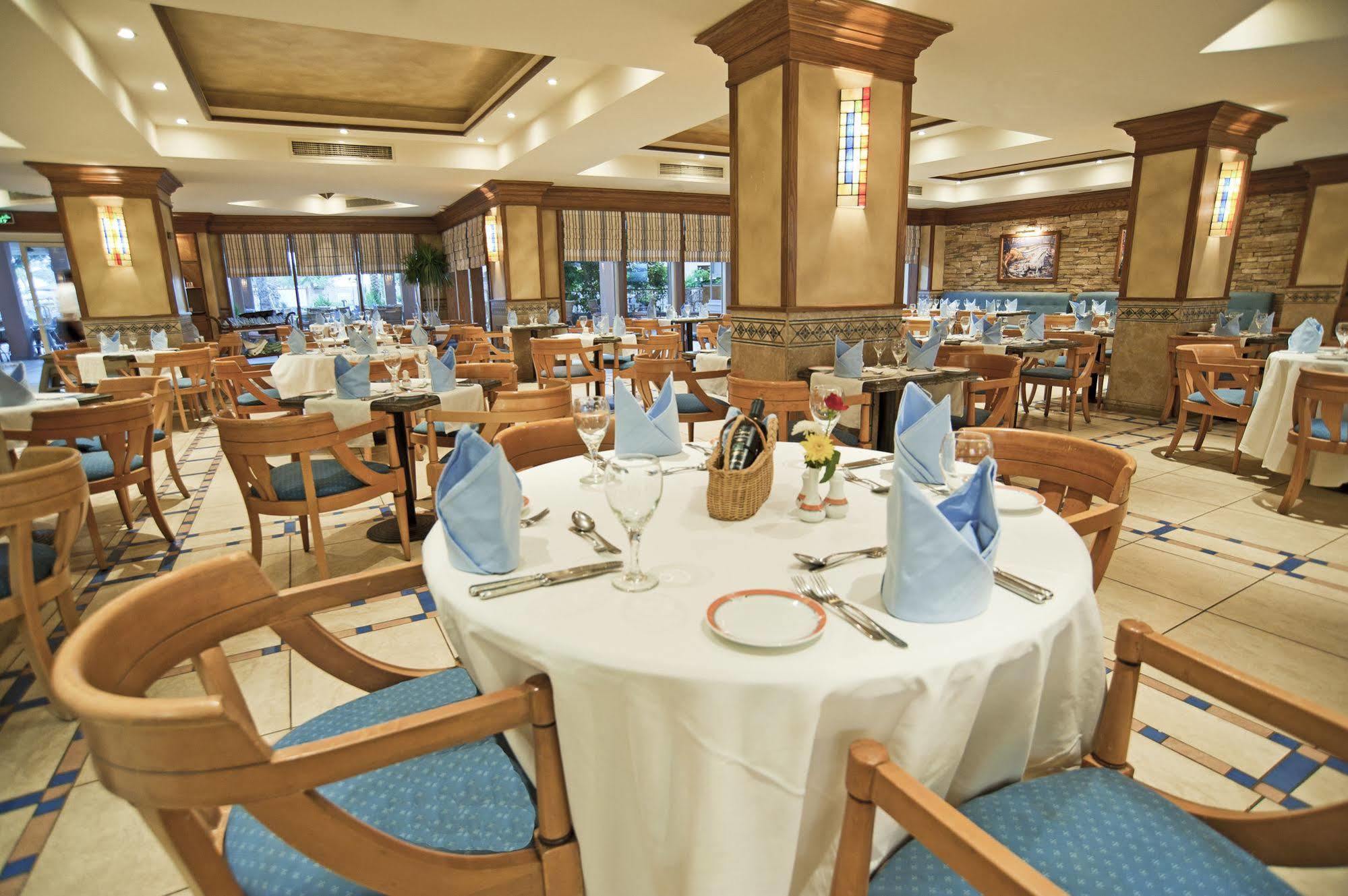 Continental Hotel 5*
