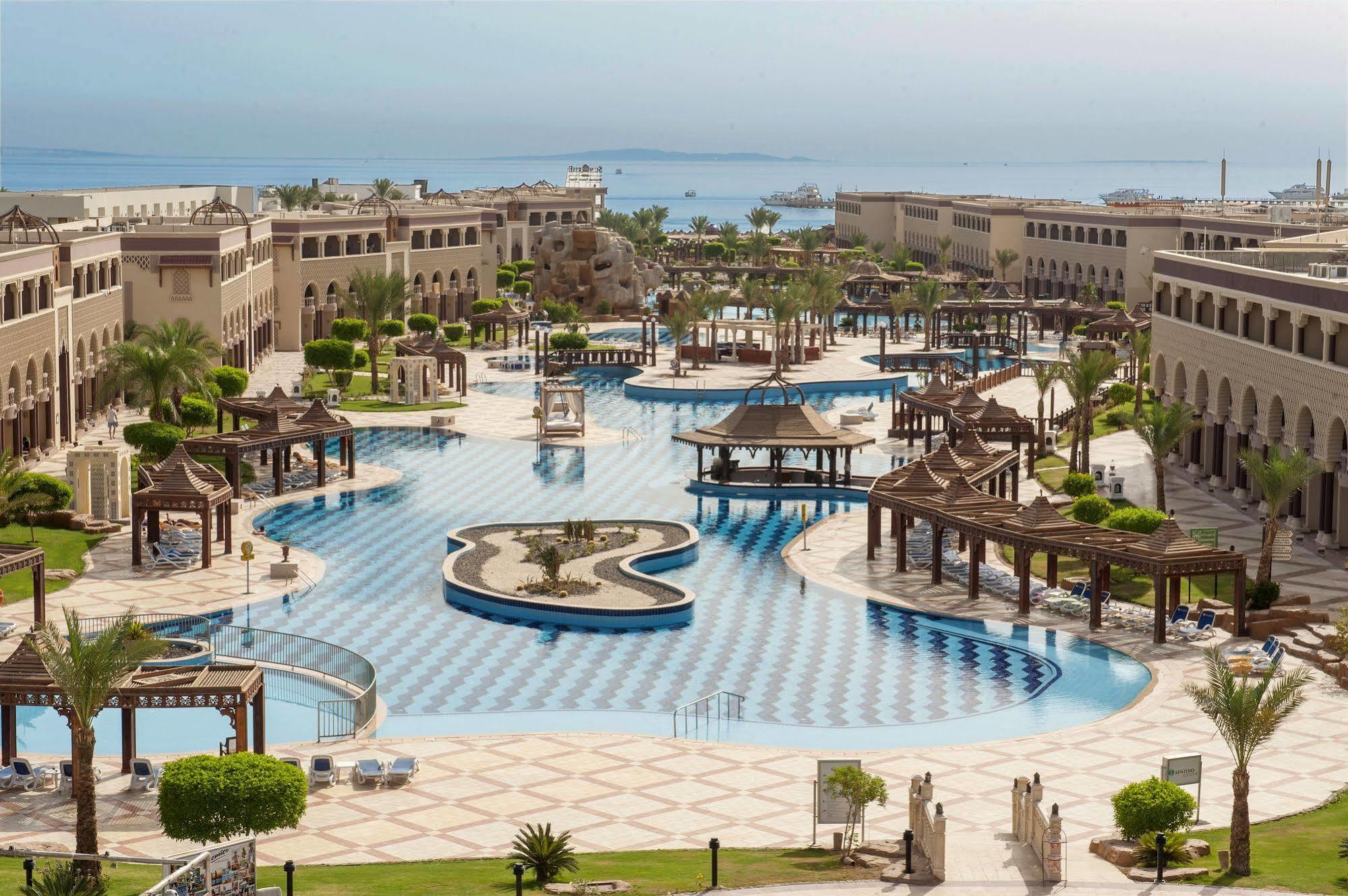 Sunrise Mamlouk Palace Resort 5*