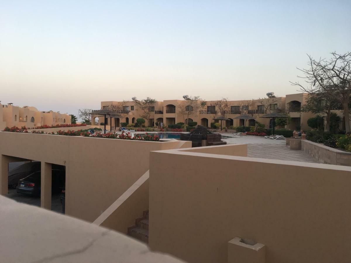 Sea View At - A105 *