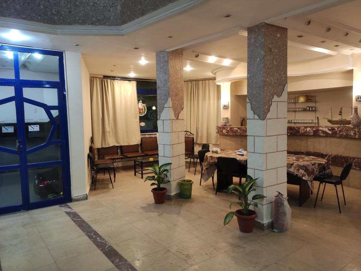 Canary Hotel 2*